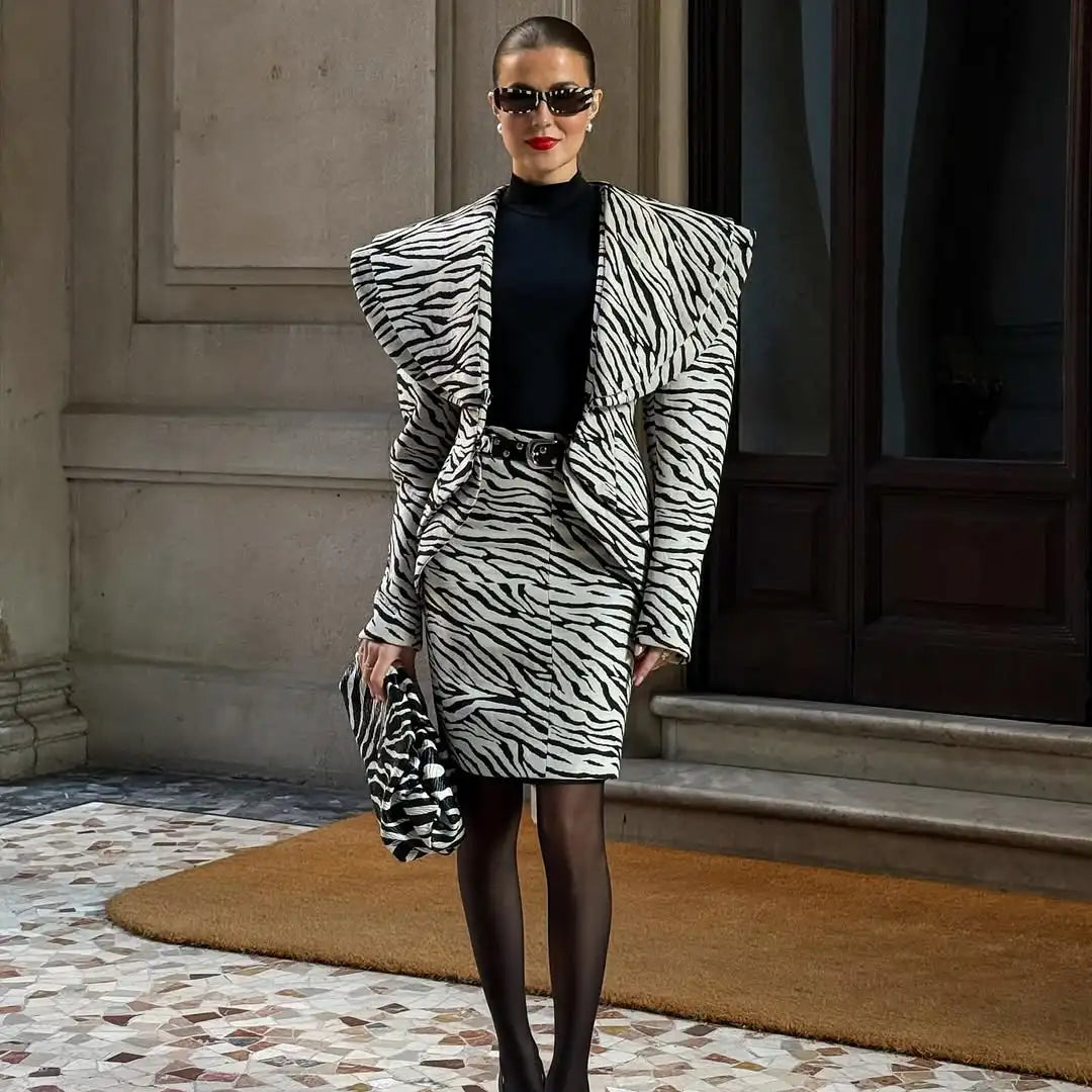 Vintage Women's Zebra Printed Short Jacket Skirt Set O-neck Long Sleeve Buckle Coats Mini A-line Skirts 2026 Autumn Lady Suit