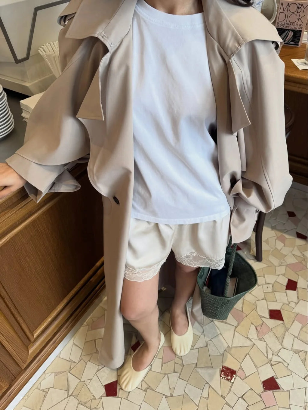 Khaki Lace Up Cape Trench Coat Loose Solid Full Sleeve Lapel Windbreaker 2026 Autumn New Fashion Commute Casual Daily Coats